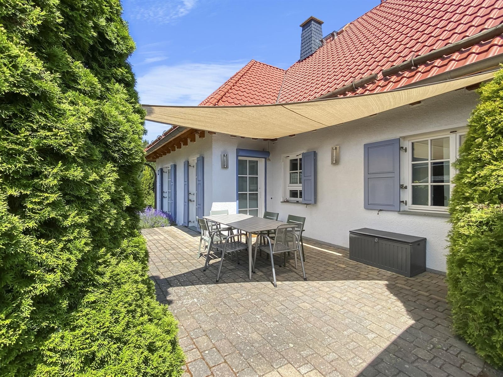 Sonnige Terrasse